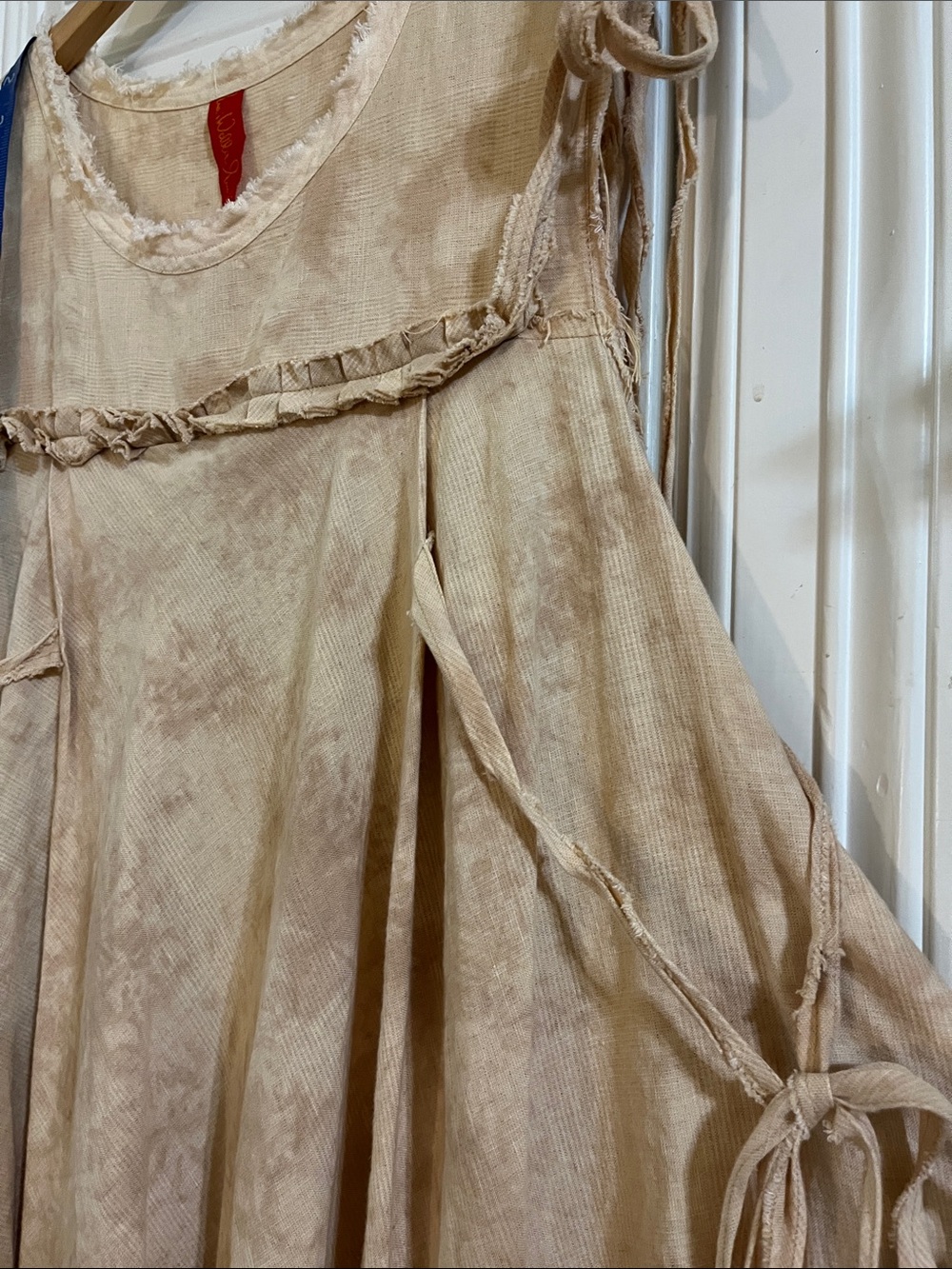 Dress - Picture 4 of 10